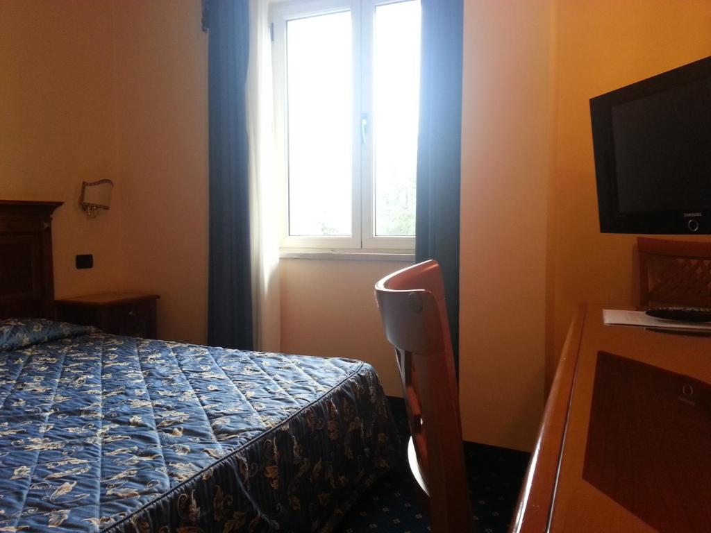 Albergo Costantini Tarcento Ruang foto